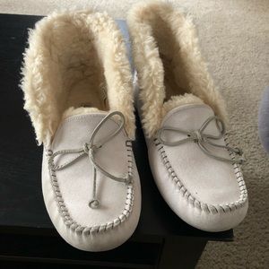 Ugg Alena slippers size 9 EUC
